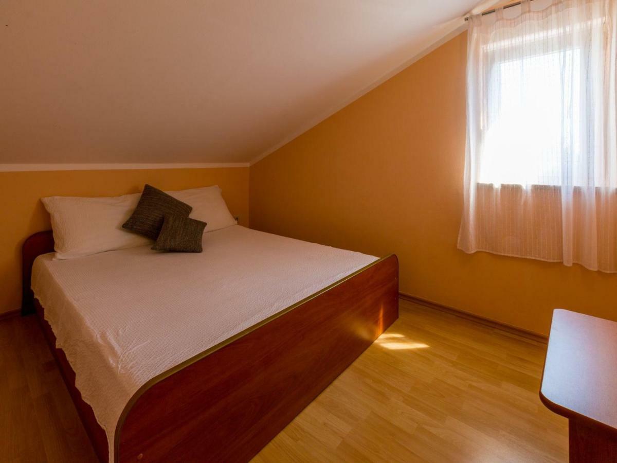 Alin Apartment
