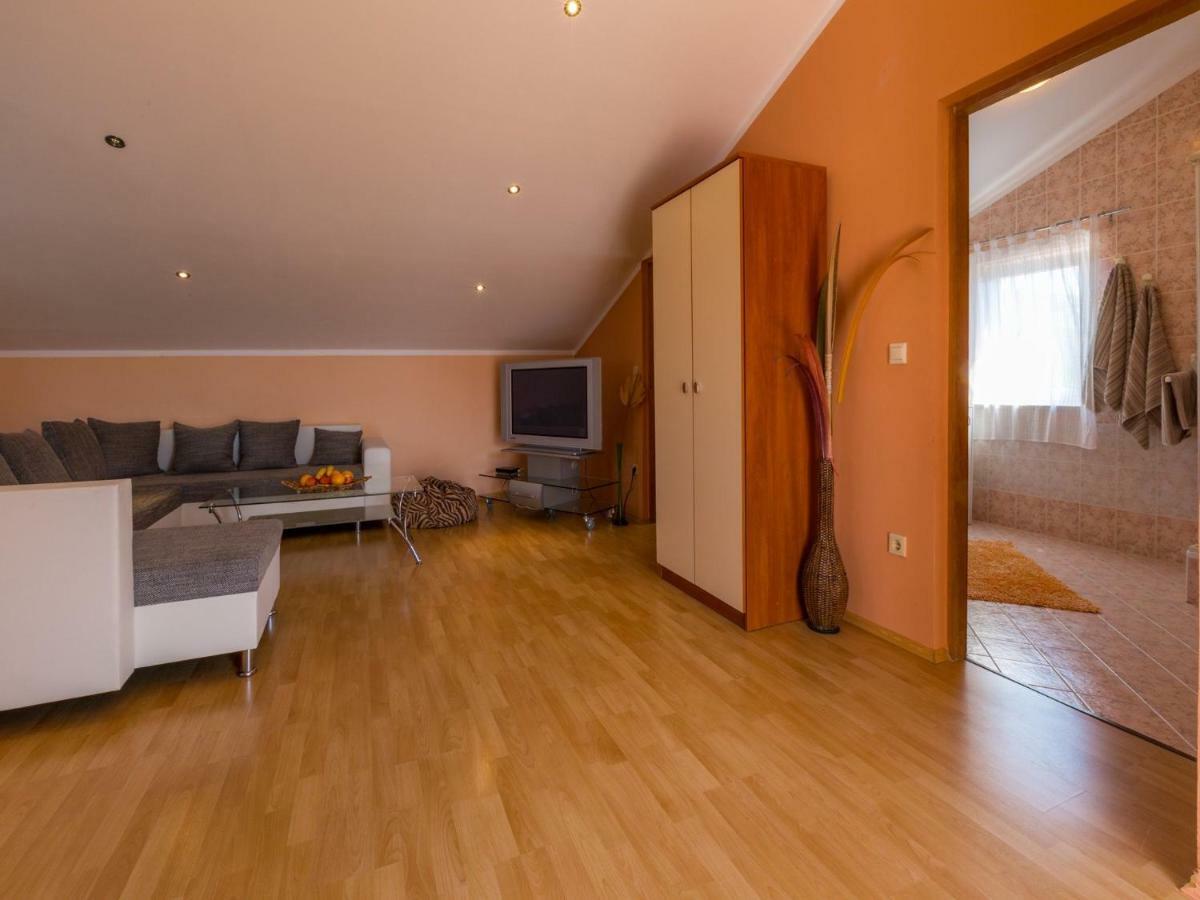 Apartment Alin Dramalj