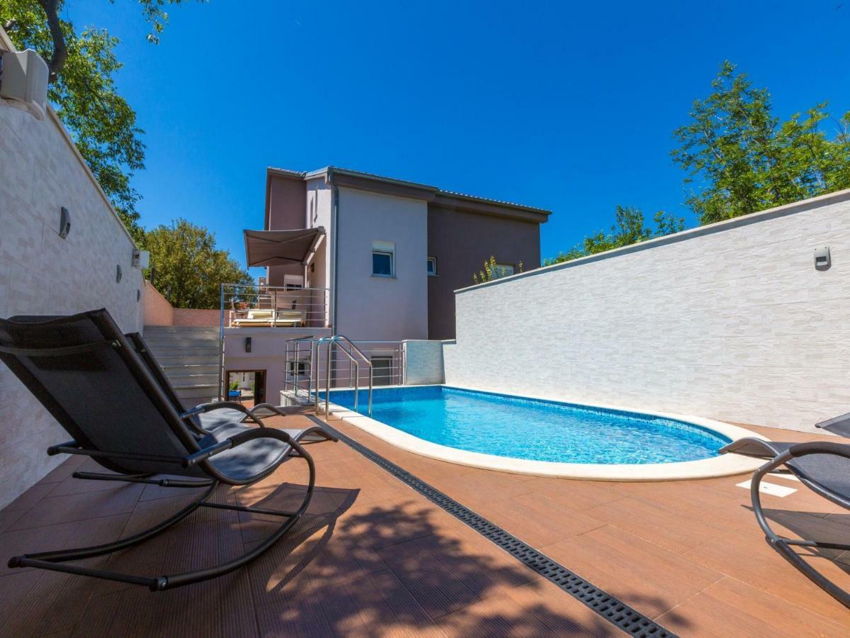 Alin Apartment