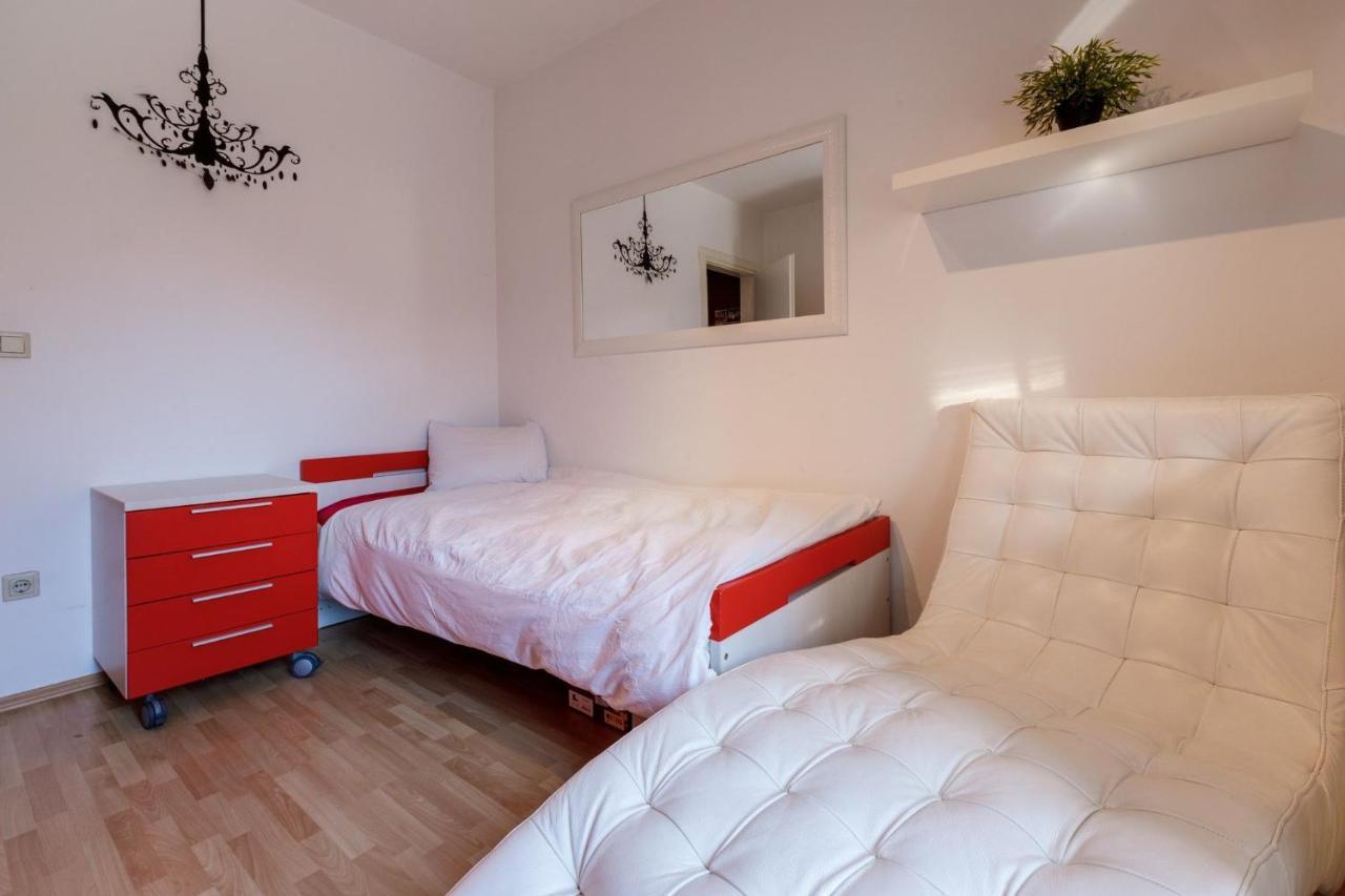 Alin Apartment *