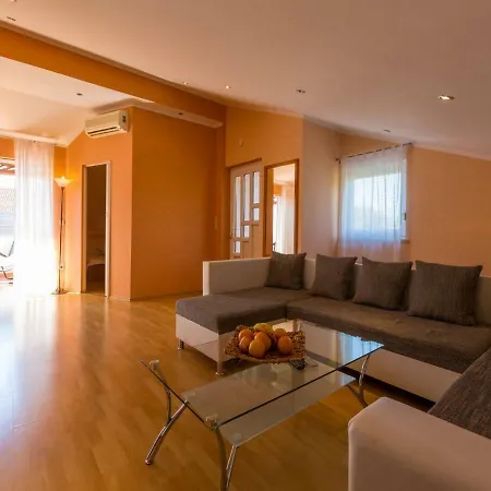 Apartments Alin Dramalj Exterior photo